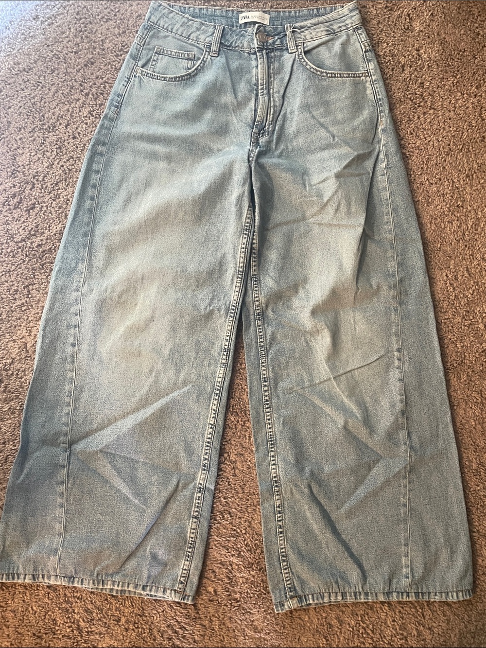 Zara Relaxed Wide-Leg Light Blue Jeans